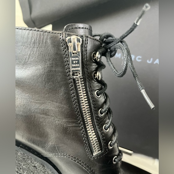 ♥️ Marc By Marc Jacobs blk wedge zip booties size 7 - Picture 7 of 11